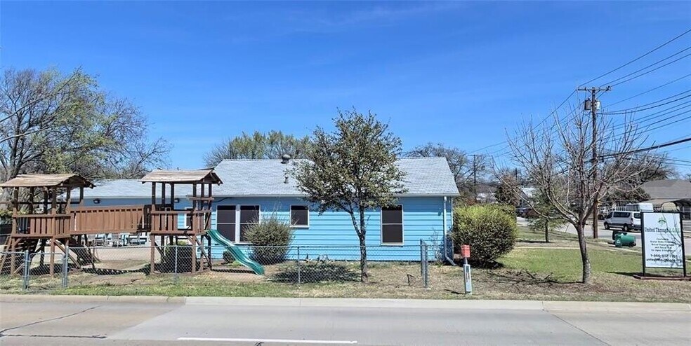 503 Bolivar St, Denton, TX à vendre - Photo de l’immeuble – Image 2 sur 15