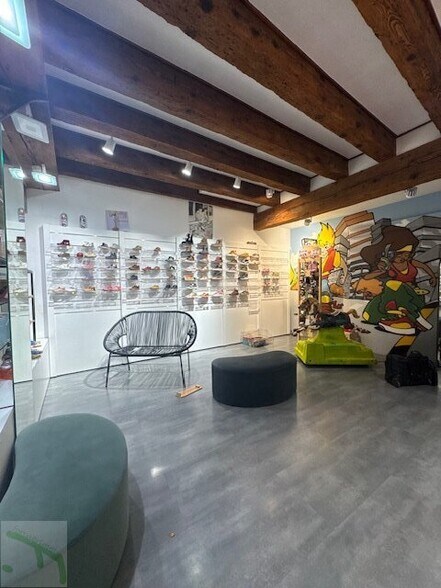 Local commercial dans Chambery à louer - Photo intérieure – Image 3 sur 4