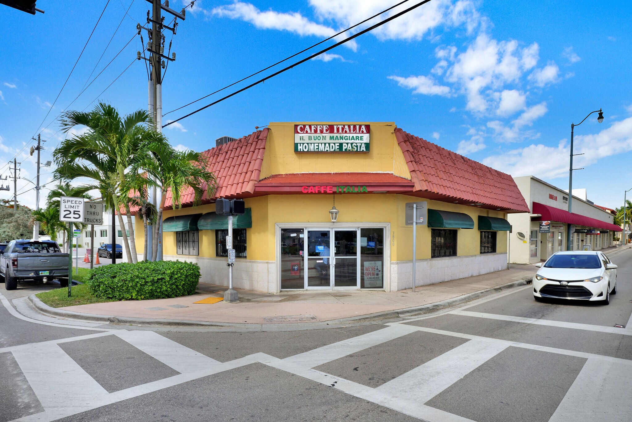 3800 SW 8th St, Coral Gables, FL à vendre Photo de l’immeuble– Image 1 sur 61