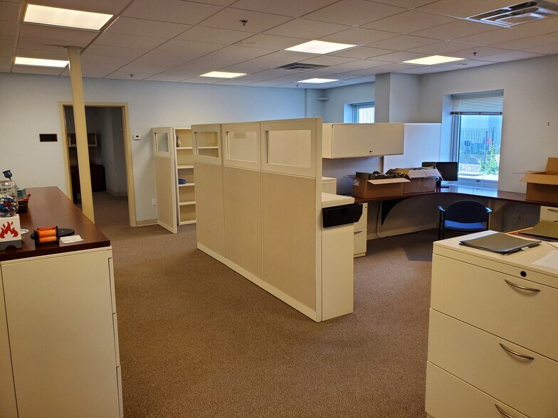 36-38 York Ave, Randolph, MA à louer - Photo intérieure – Image 3 sur 9
