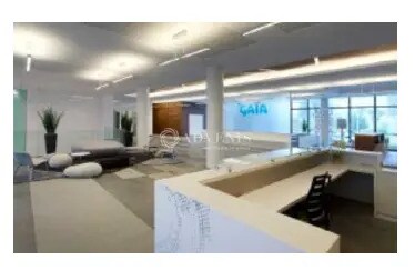 Bureau dans Nanterre à louer - Photo de l’immeuble – Image 3 sur 8