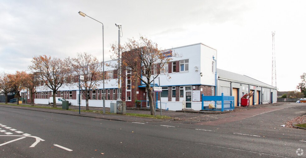 68-74 Queen Elizabeth Ave, Glasgow à louer - Photo de l’immeuble – Image 2 sur 3