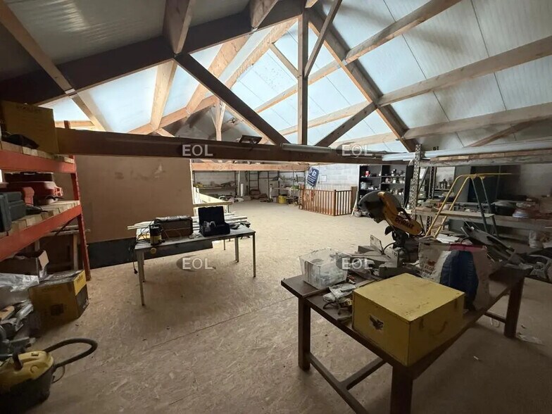 Industriel/Logistique dans Guignes à louer - Photo de l’immeuble – Image 2 sur 16