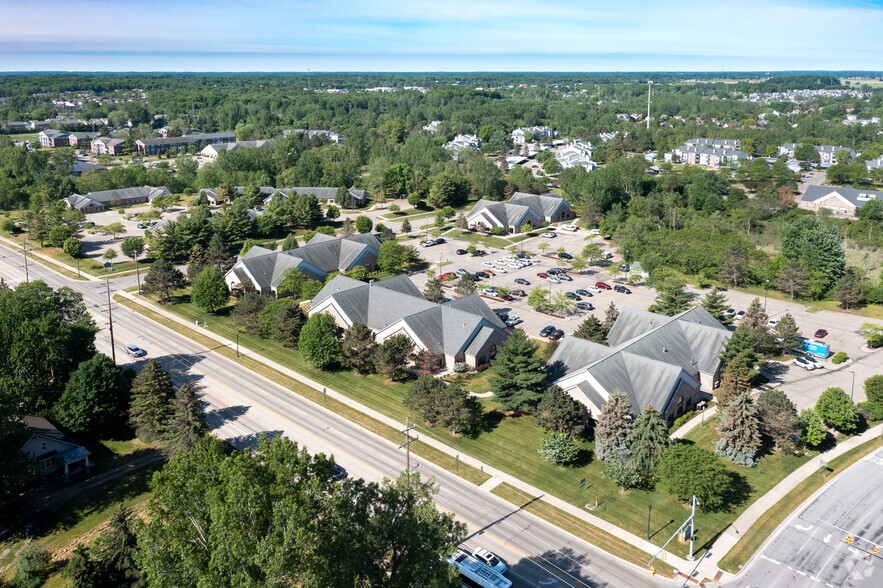 3800 Heritage Ave, Okemos, MI à louer - Aérien – Image 2 sur 4