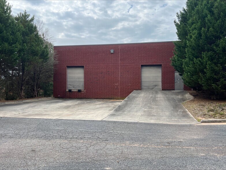755 Goddard Ct, Alpharetta, GA à vendre - Photo de l’immeuble – Image 3 sur 3