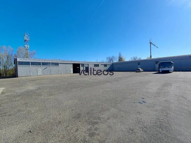 Plus de détails pour 14 Rue Voltaire, Montauban - Industriel/Logistique à louer