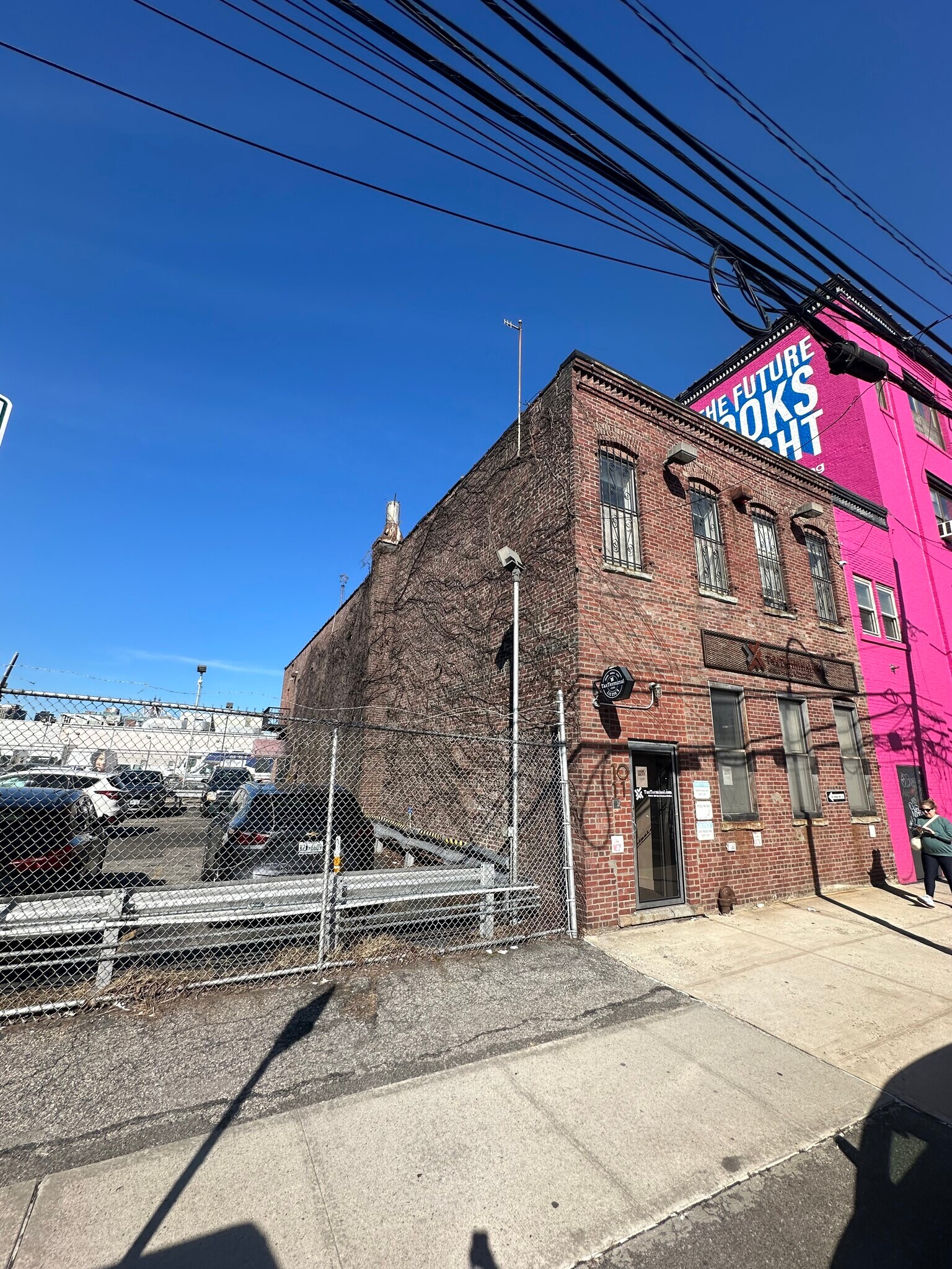1011 46th Ave, Long Island City, NY à louer Photo principale– Image 1 sur 6