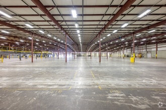 5 Industrial Dr, Mattapoisett, MA à louer Photo intérieure– Image 2 sur 17