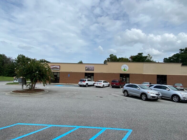 158 S Houston Lake Rd, Warner Robins, GA à louer - Photo de l’immeuble – Image 1 sur 8
