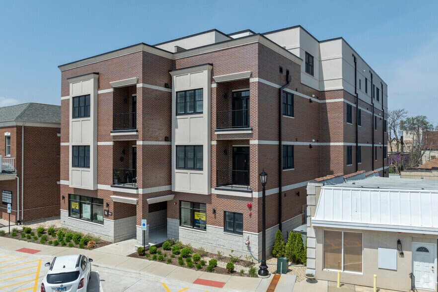 514 Hillgrove Ave, Western Springs, IL à louer - Photo principale – Image 1 sur 8