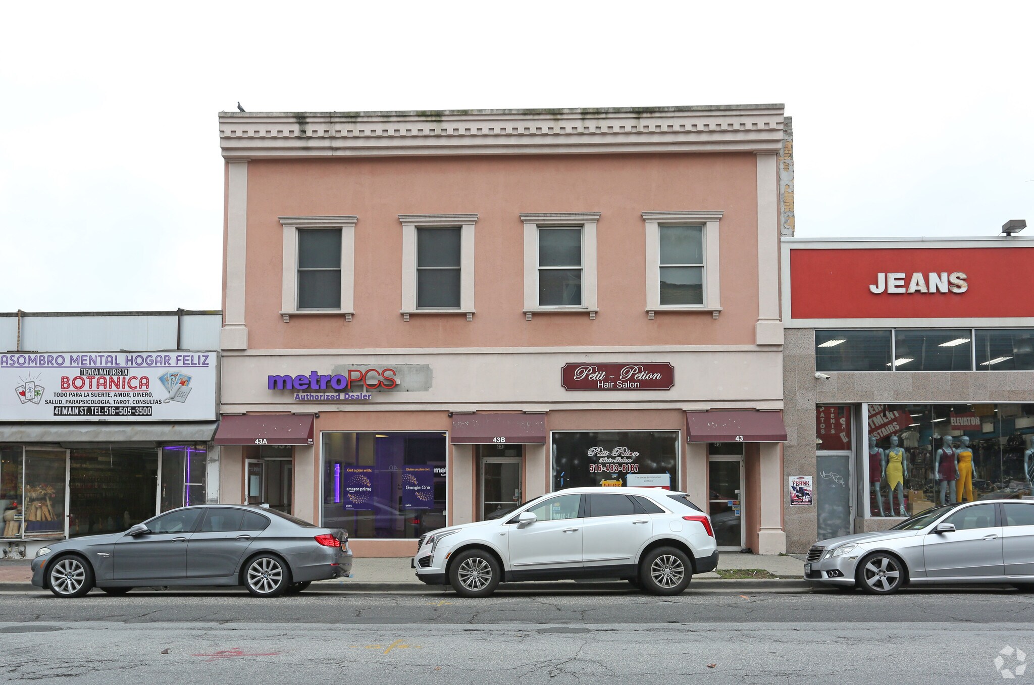 43 Main St, Hempstead, NY à louer Photo principale– Image 1 sur 31