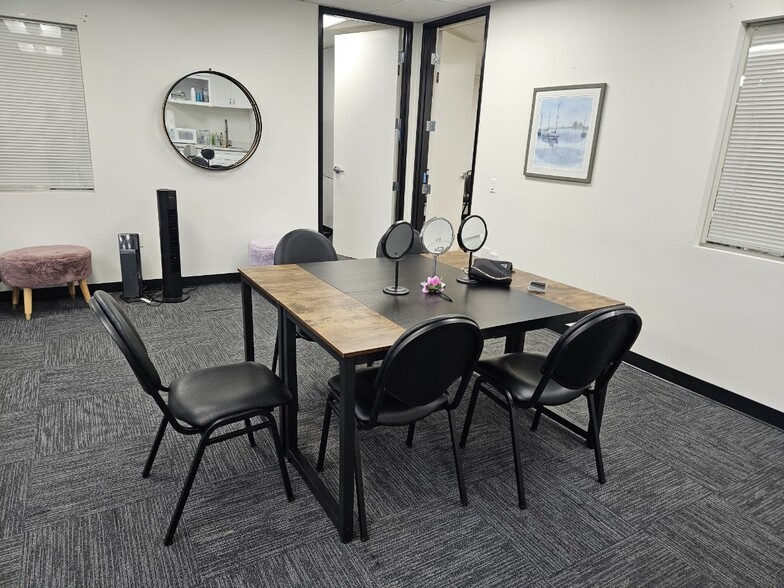 14241 E Firestone Blvd, La Mirada, CA à louer - Photo intérieure – Image 3 sur 10