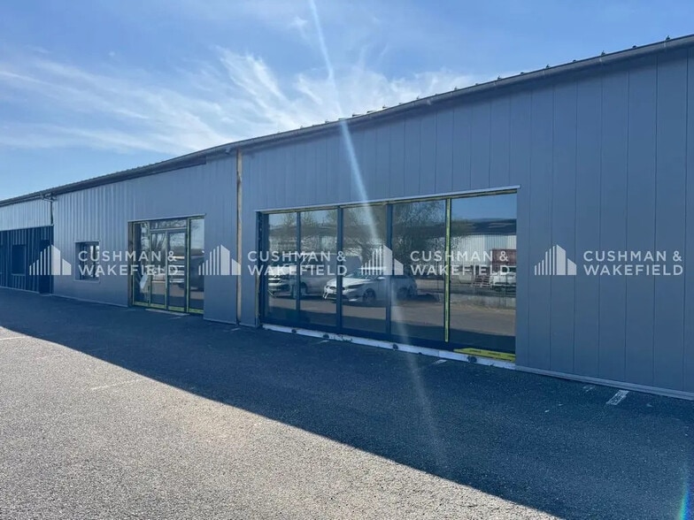 Local d'activités dans Duttlenheim à vendre - Photo de l’immeuble – Image 2 sur 8