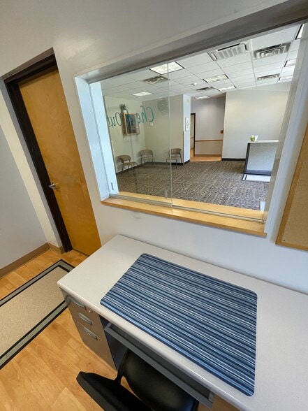 1125 E Michigan Ave, Battle Creek, MI à louer - Photo intérieure – Image 3 sur 29