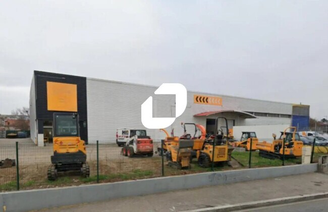 Plus de détails pour Local d'activités à louer