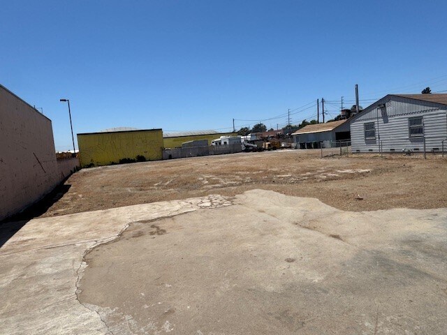 402 N Sullivan St, Santa Ana, CA à louer - Photo de l’immeuble – Image 2 sur 5