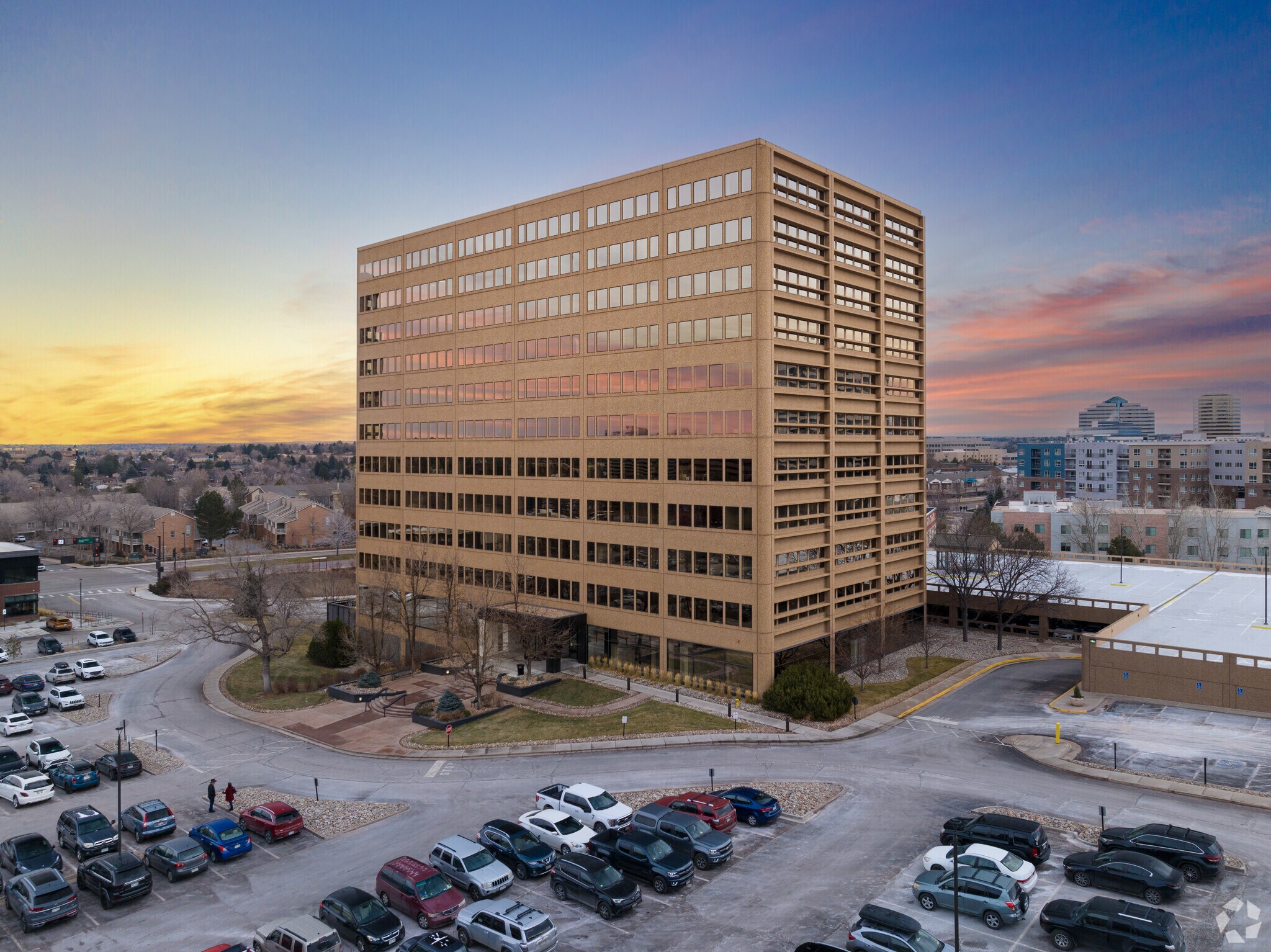 7900 E Union Ave, Denver, CO à louer Photo principale– Image 1 sur 30