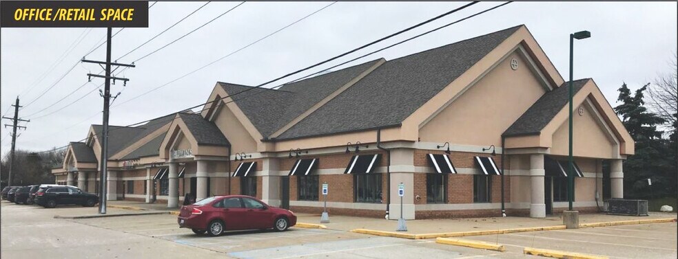 16981-16997 18 Mile Rd, Clinton Township, MI à louer - Photo de l’immeuble – Image 1 sur 2