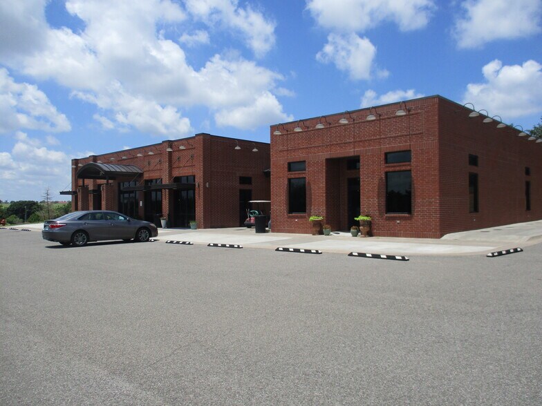 1038 Airport Rd, Weatherford, OK à vendre - Photo de l’immeuble – Image 3 sur 62