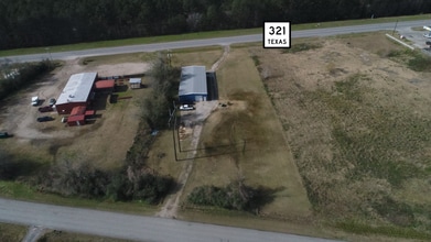 6798 Highway 321, Dayton, TX à louer Photo de l’immeuble– Image 1 sur 3