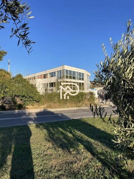 Bureau dans Marseille à louer - Photo de l’immeuble – Image 1 sur 3