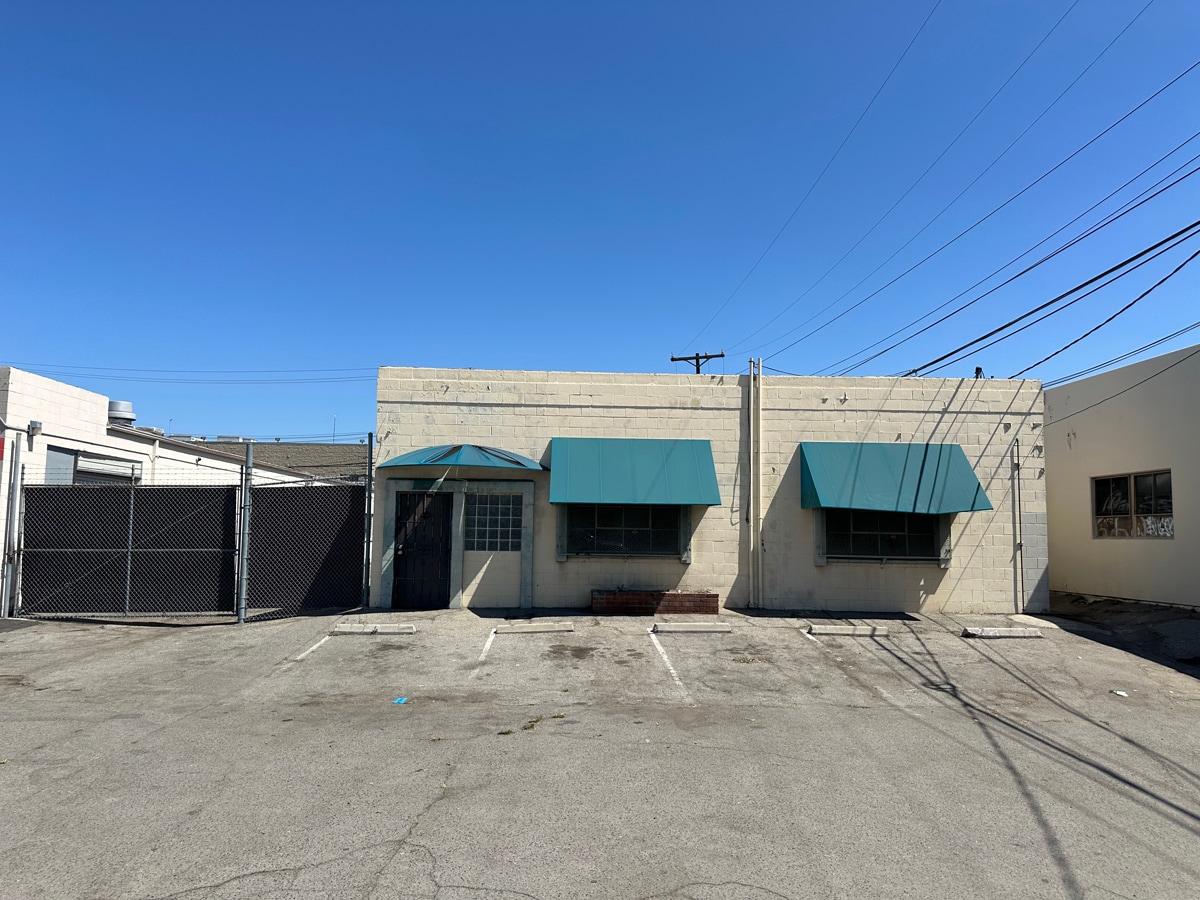 1773 W Lincoln Ave, Anaheim, CA à vendre Photo de l’immeuble– Image 1 sur 12