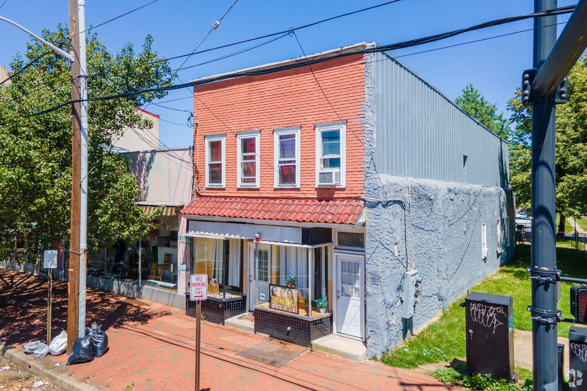 37 E Broad St, Burlington, NJ à vendre Photo de l’immeuble– Image 1 sur 6