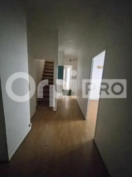 Local d’activités dans Paris à louer - Photo de l’immeuble – Image 3 sur 11