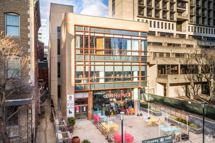 3717 Chestnut St, Philadelphia, PA à louer - Photo de l’immeuble – Image 1 sur 4