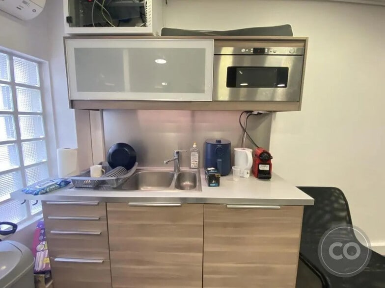 Bureau dans Boulogne-Billancourt à louer - Photo de l’immeuble – Image 3 sur 4