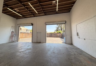 3113 Middlefield Rd, Redwood City, CA à louer Photo intérieure– Image 2 sur 5