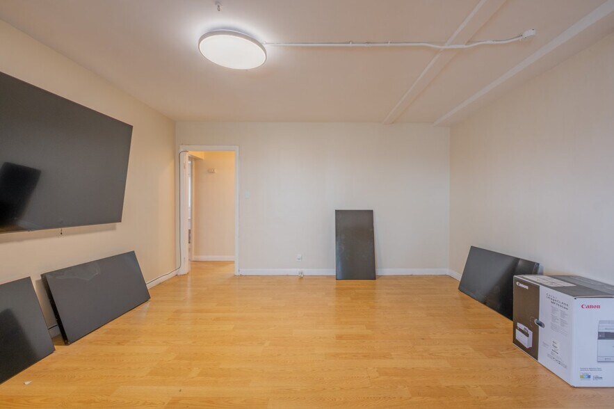 6623 San Fernando Rd, Glendale, CA à louer - Photo de l’immeuble – Image 3 sur 24