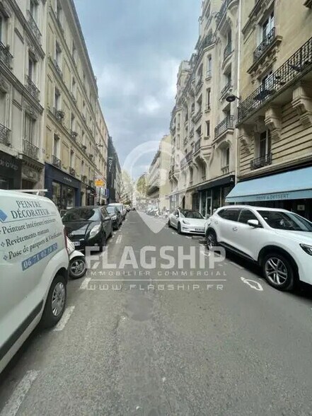 Local commercial dans Paris à louer - Photo de l’immeuble – Image 2 sur 2