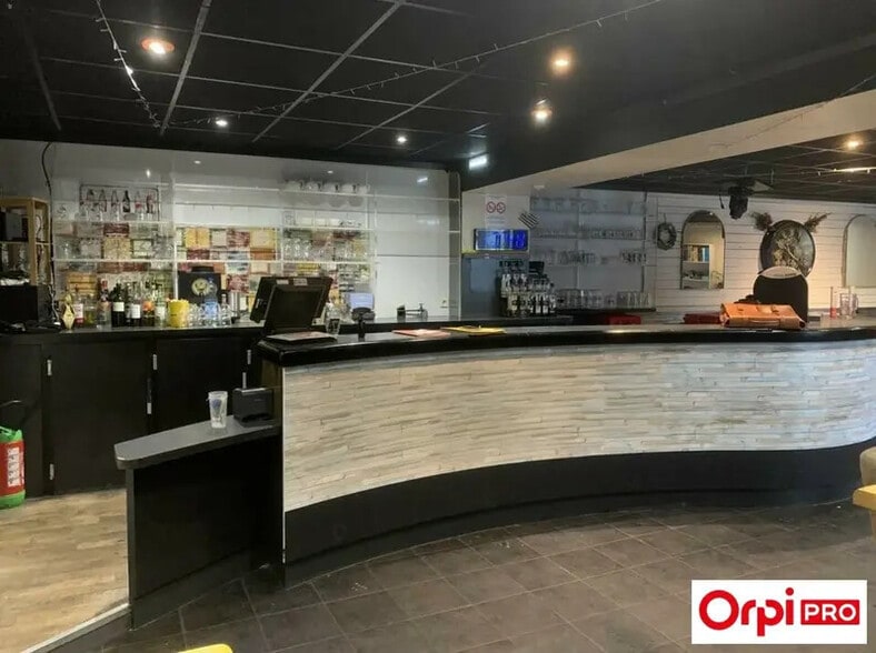 Local commercial dans Saint-Brieuc à louer - Photo intérieure – Image 1 sur 5