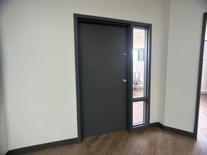 5675 Ch De Chambly, Saint-hubert, QC à louer Photo de l’immeuble– Image 1 sur 11
