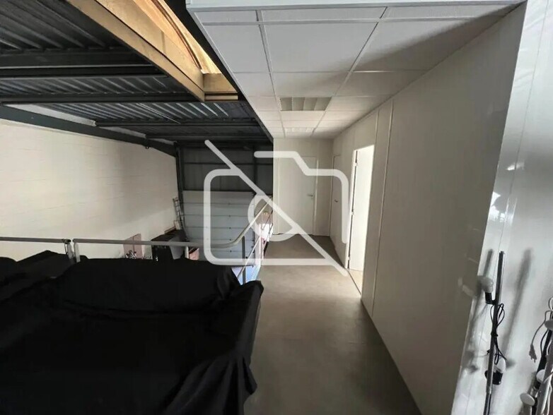 Local d'activités dans Morsang-sur-Orge à vendre - Photo de l’immeuble – Image 1 sur 6