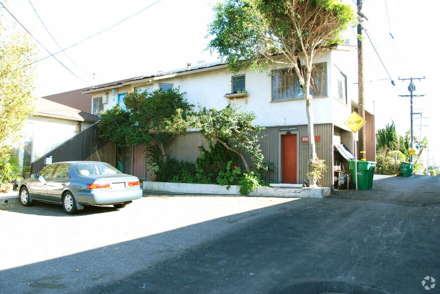 255-279 Thalia St, Laguna Beach, CA à louer - Photo de l’immeuble – Image 3 sur 4