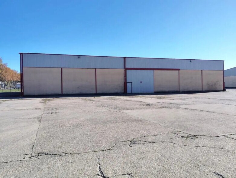 Local d'activités dans Labastide-de-Lévis à vendre - Photo de l’immeuble – Image 2 sur 12