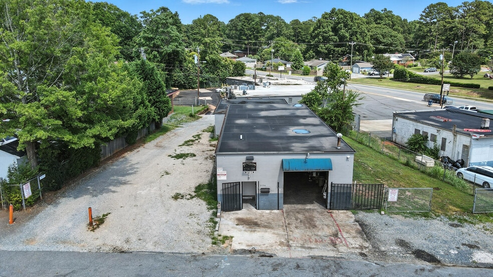 3134 Globe Ct, Charlotte, NC à louer - Photo de l’immeuble – Image 3 sur 16