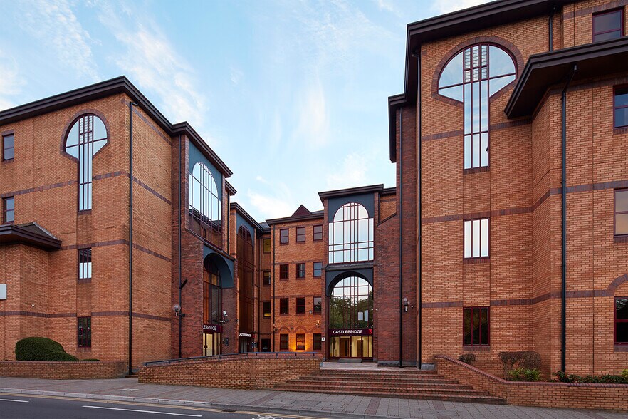 Cowbridge Rd E, Cardiff à louer - Photo de l’immeuble – Image 3 sur 8