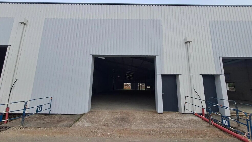 Local d'activités dans Belleville-en-Beaujolais à vendre - Photo de l’immeuble – Image 2 sur 5