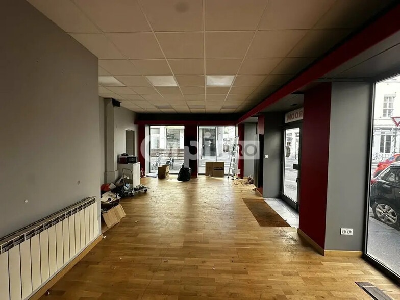 Local commercial dans Lyon à louer - Photo de l’immeuble – Image 2 sur 5