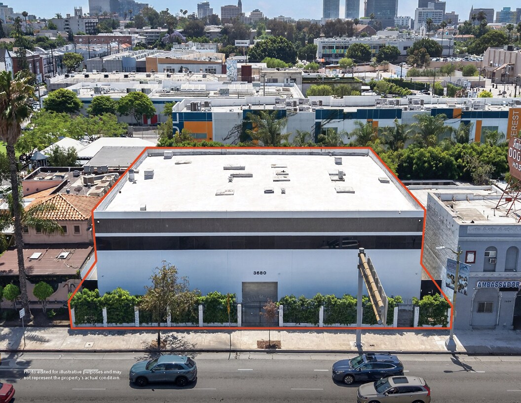 3680 Beverly Blvd, Los Angeles, CA à louer Photo de l’immeuble– Image 1 sur 11