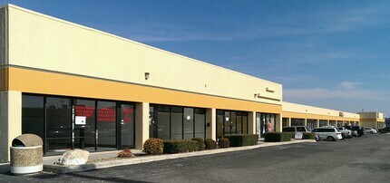 6821-6883 Bandera Rd, San Antonio, TX à louer Photo de l’immeuble– Image 1 sur 1