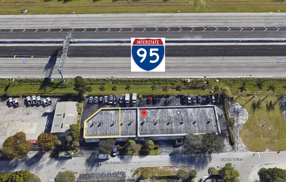 590 SW 9th Ter, Pompano Beach, FL à louer - Photo de l’immeuble – Image 2 sur 10