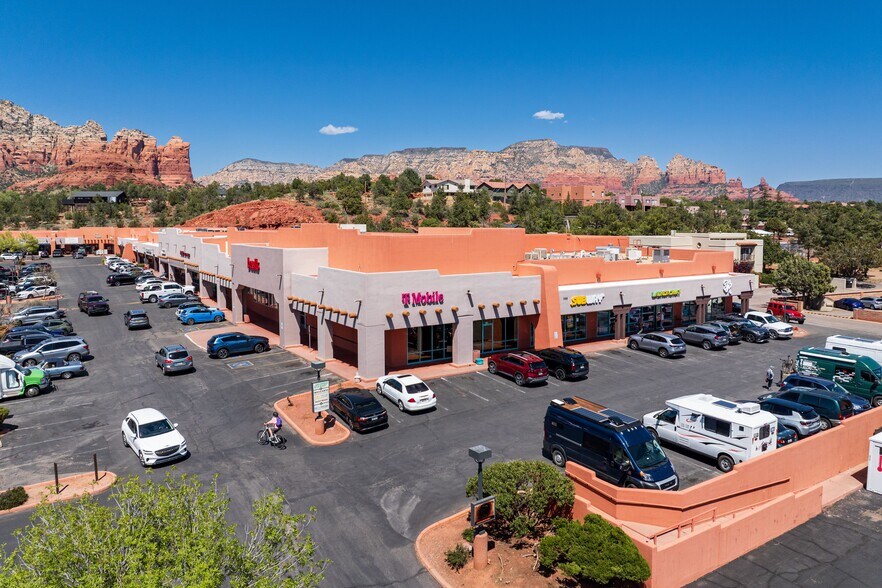 160 Coffee Pot Dr, Sedona, AZ à louer - Photo principale – Image 1 sur 13