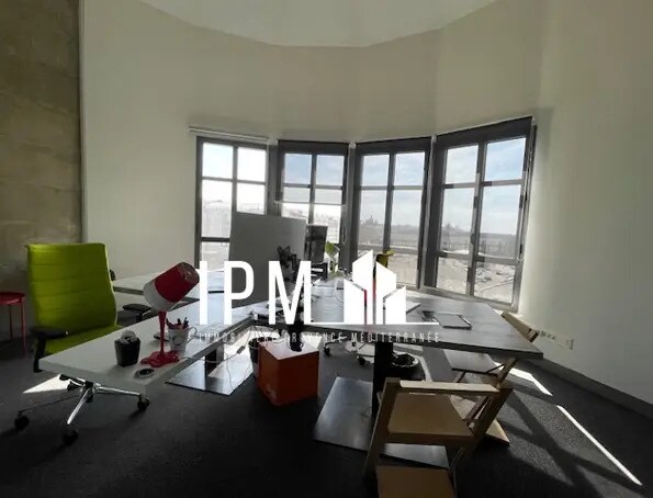 Bureau dans Marseille à louer - Photo de l’immeuble – Image 1 sur 4
