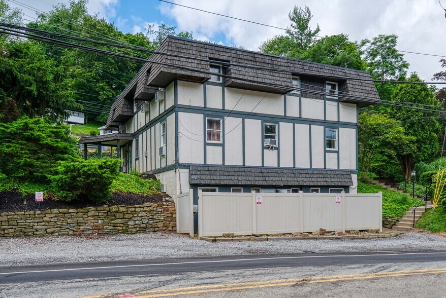2807 Middle Rd, Allison Park, PA à vendre - Photo de l’immeuble – Image 2 sur 35