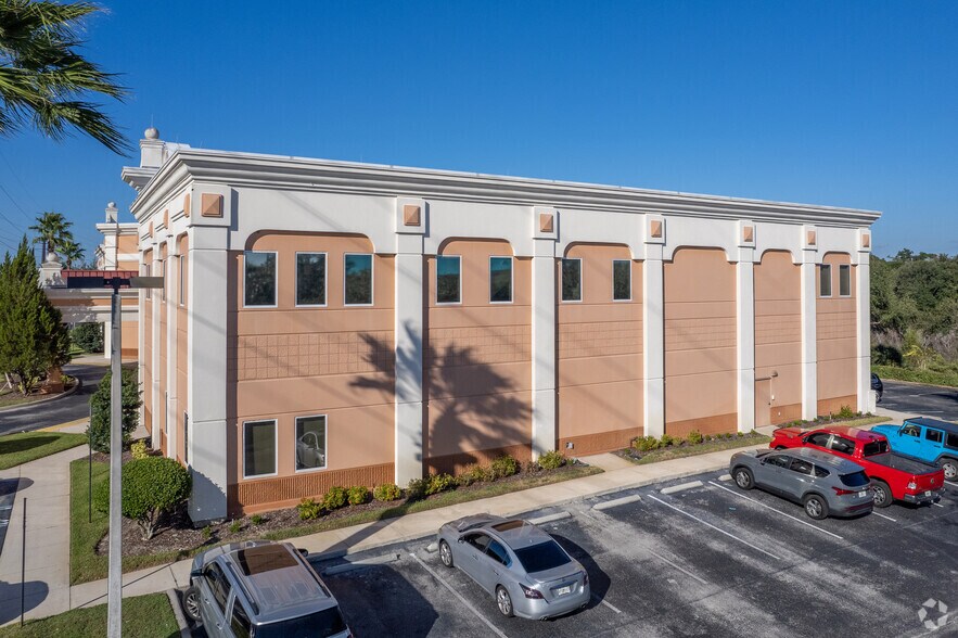 917 Rinehart Rd, Lake Mary, FL à louer - Photo de l’immeuble – Image 3 sur 12