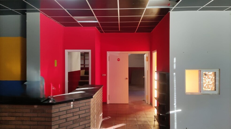 Local commercial dans Ponferrada à vendre - Photo de l’immeuble – Image 3 sur 24